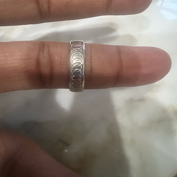 Silver Patterned Ring - Picture 2 of 8